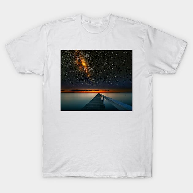 Milky Way over Long Jetty T-Shirt by dags